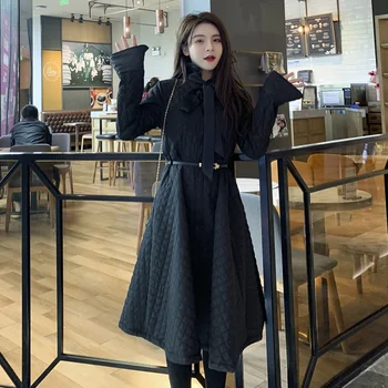 Nové jesenné zimné ľahký 2020 a bavlna nad kolená teplá bunda kórejská verzia pás sukne látková bunda