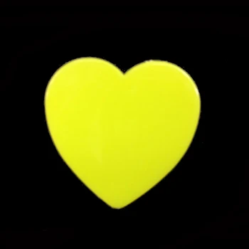 Špeciálny Tvar Srdca Obyčajný Žltá Nylon Gitara Výbery 0.96 mm Hrúbka Vlastný Tvar a Logo Gitara Plectrum Prázdne Logo